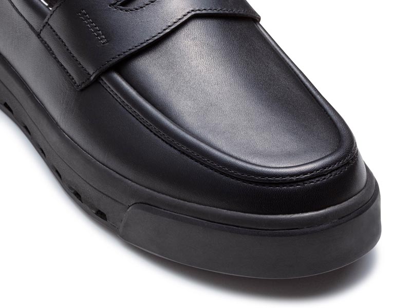 ローファー GORE-TEX SURROUND