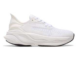 Clarks Pace  クラークスペース