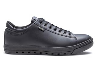 コートスニーカー GORE-TEX SURROUND