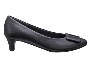 バックル付きパンプス